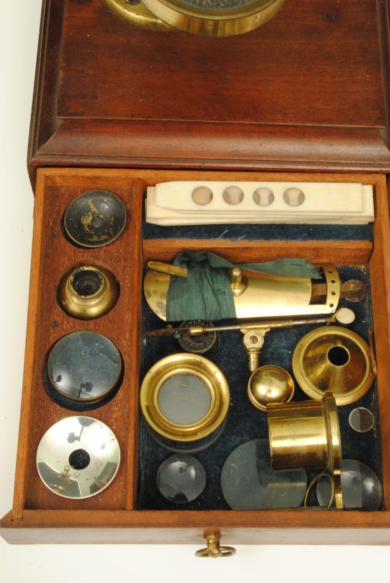 Jones Improved Brass Microscope In Excellent Condition In Lincolnshire, GB